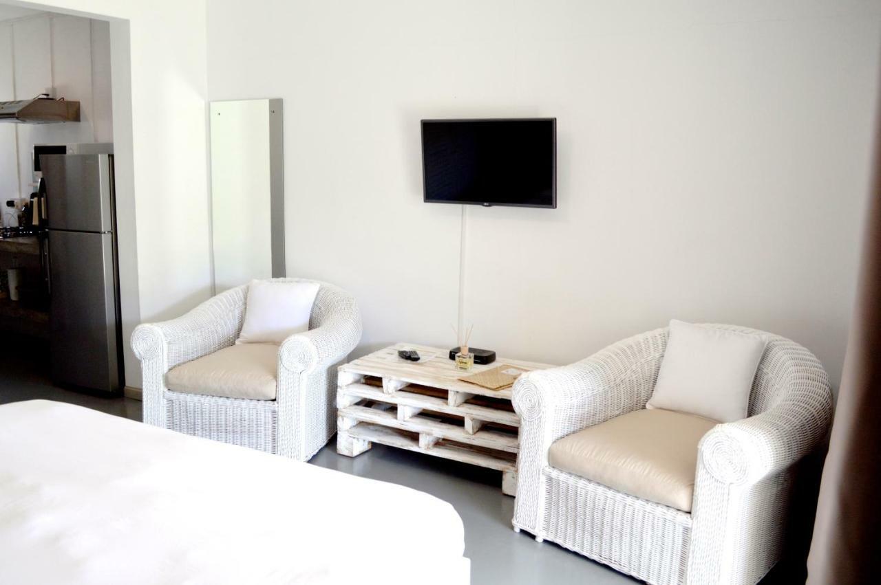 Summerdays Studios Coteau Raffin Екстер'єр фото